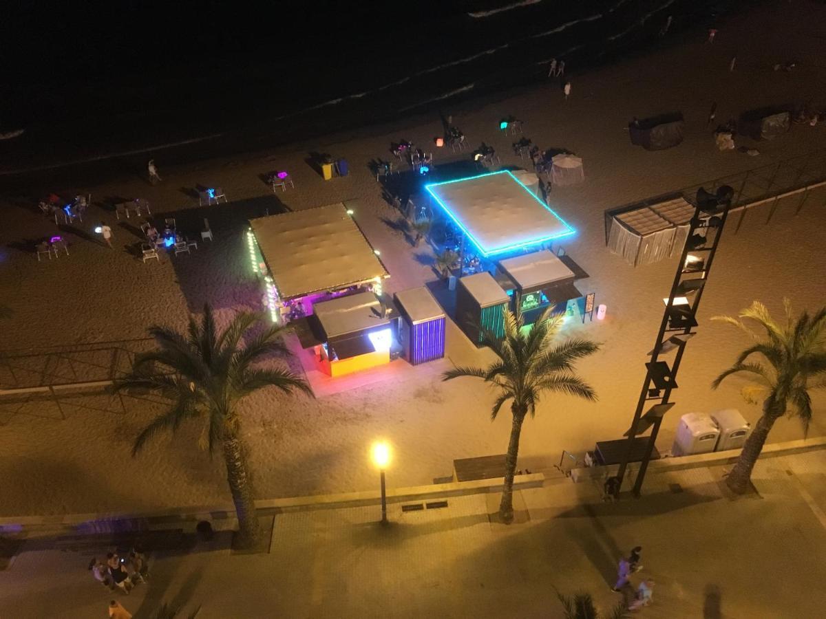 Appartement Spacieux, Front De Mer, Vue Splendide سالو المظهر الخارجي الصورة