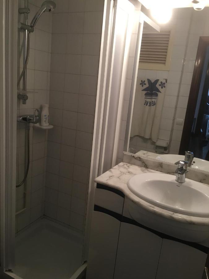 Appartement Spacieux, Front De Mer, Vue Splendide سالو المظهر الخارجي الصورة