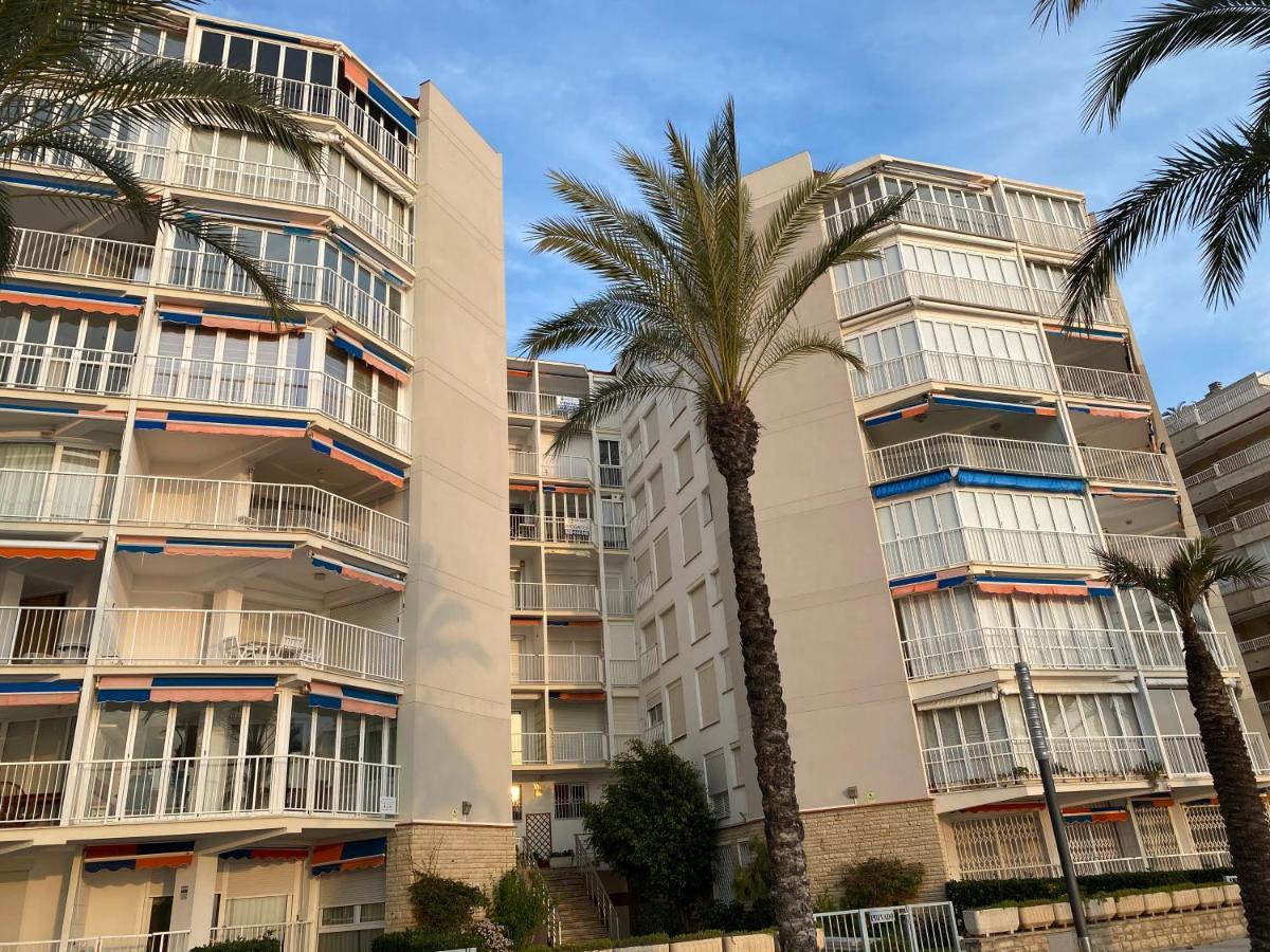 Appartement Spacieux, Front De Mer, Vue Splendide سالو المظهر الخارجي الصورة