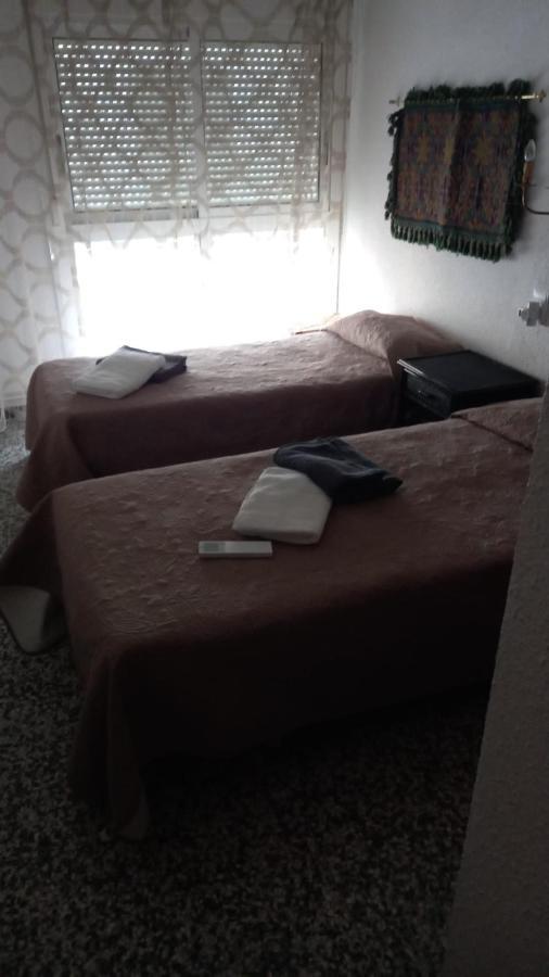 Appartement Spacieux, Front De Mer, Vue Splendide سالو المظهر الخارجي الصورة
