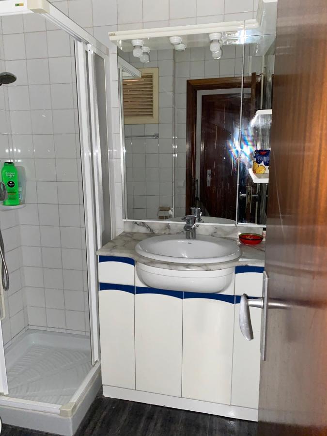 Appartement Spacieux, Front De Mer, Vue Splendide سالو المظهر الخارجي الصورة